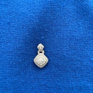 Zales  white gold  Diamond Pendant Necklace